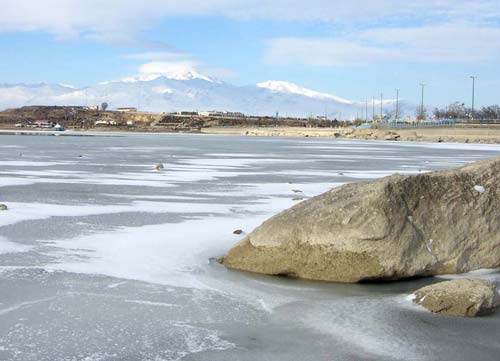 دریاچه شورابیل یخ بست