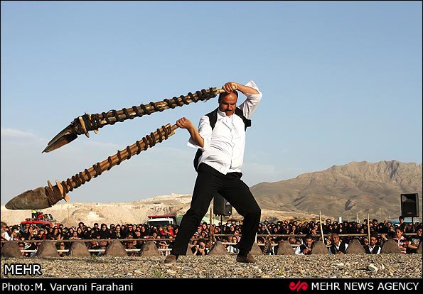 تصاویر: آیین بیل گردانی