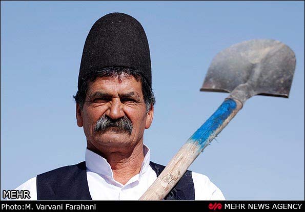 تصاویر: آیین بیل گردانی