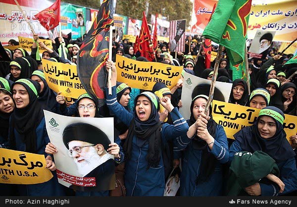 راهپیمایی یومالله 13 آبان
