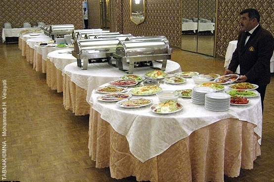 سفره های رنگین افطاری