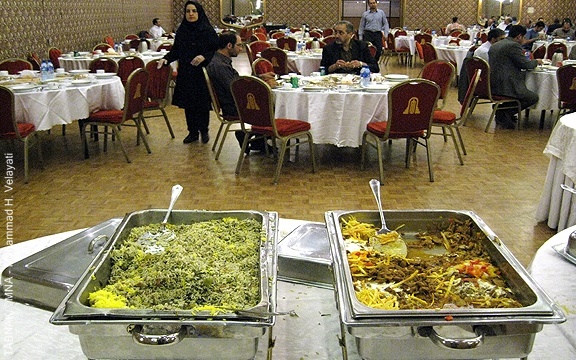 سفره های رنگین افطاری