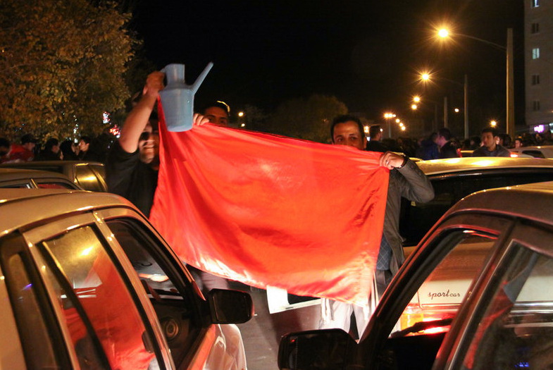 شادی پرسپولیسیهای سمنان!
