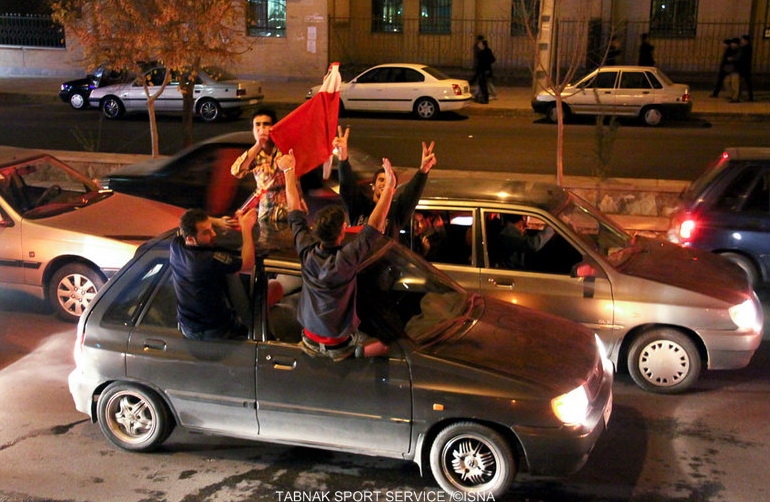 شادی پرسپولیسیهای سمنان!