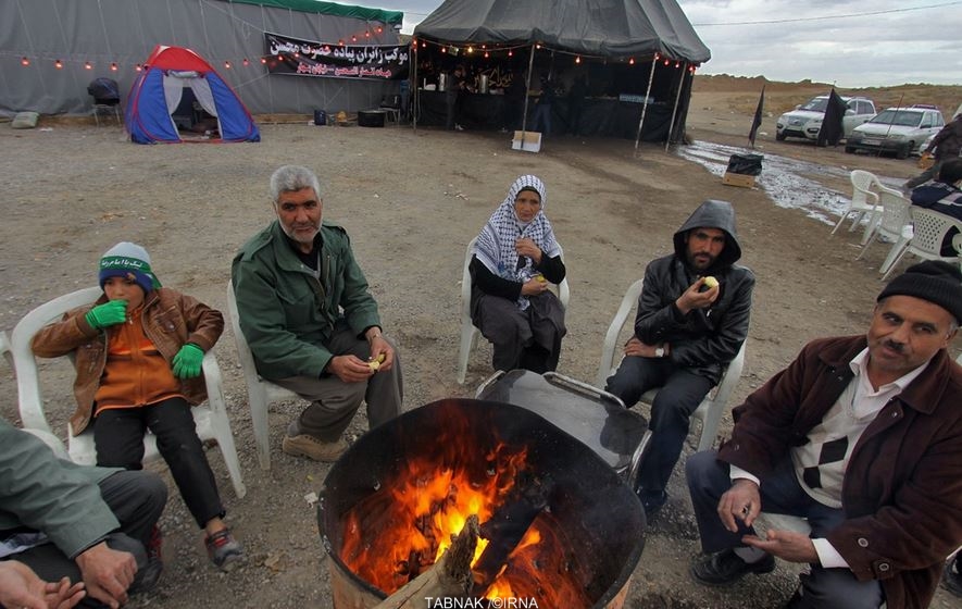 زائران پیاده امام رضا (ع)