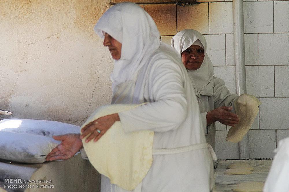 نانوایی زنانه با قدمت ۴۰ ساله
