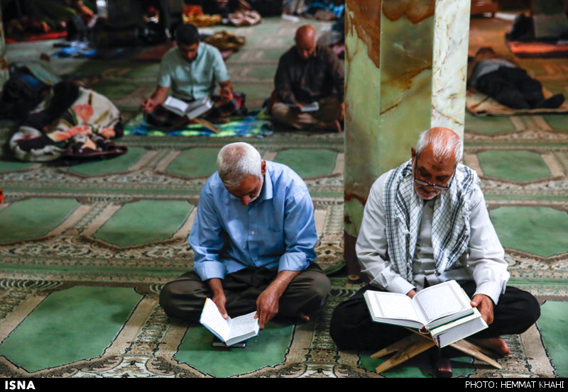 آیین معنوی اعتکاف در تهران