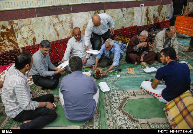 آیین معنوی اعتکاف در تهران