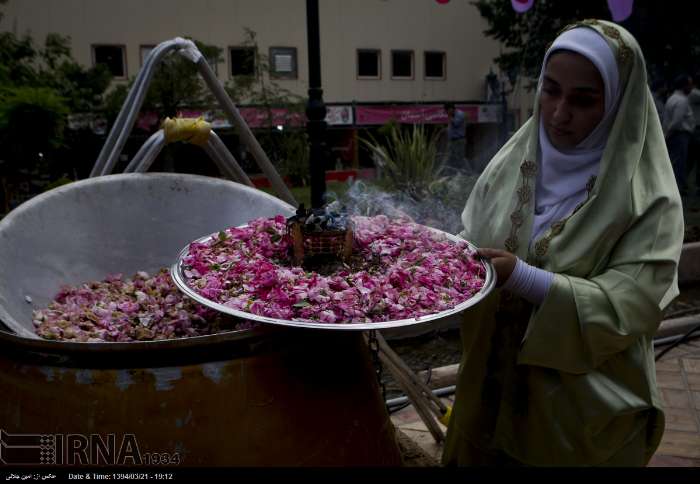 جشنواره گلاب و گل