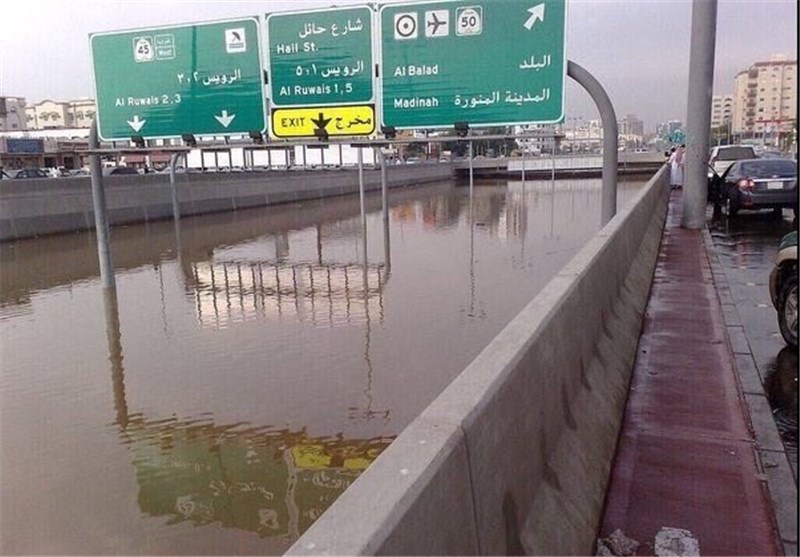 جده زیر آب رفت