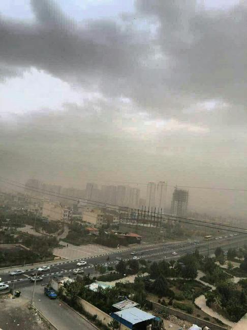 طوفان تهران را درنوردید