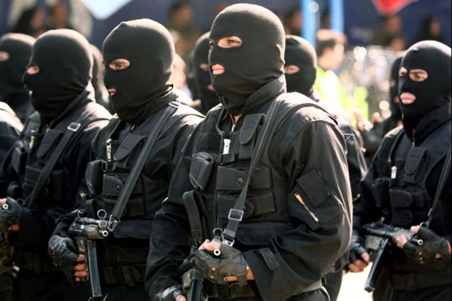 Iran foils 'plot to bomb religious centres'