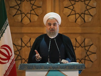 روحانی: بگذارید مردم زندگی کنند