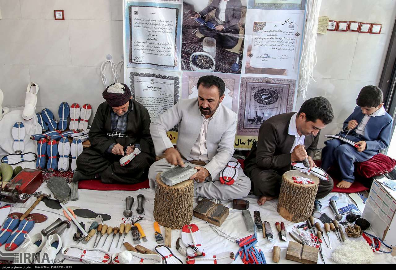 «کلاش» بافی در مریوان