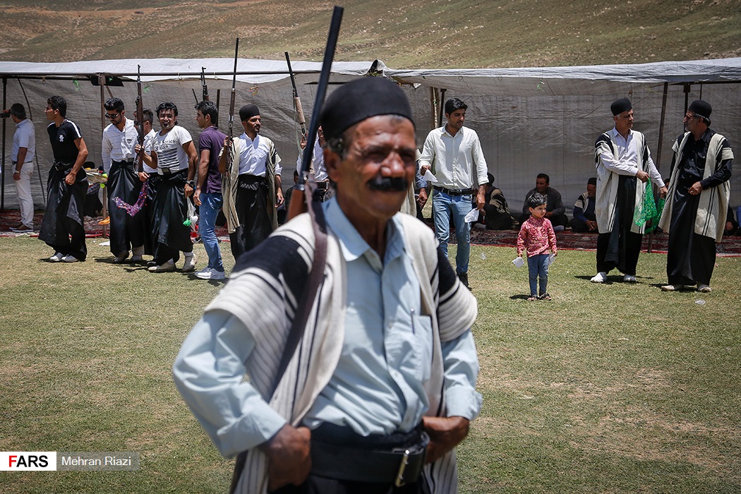 خاک سرخ بختیاری