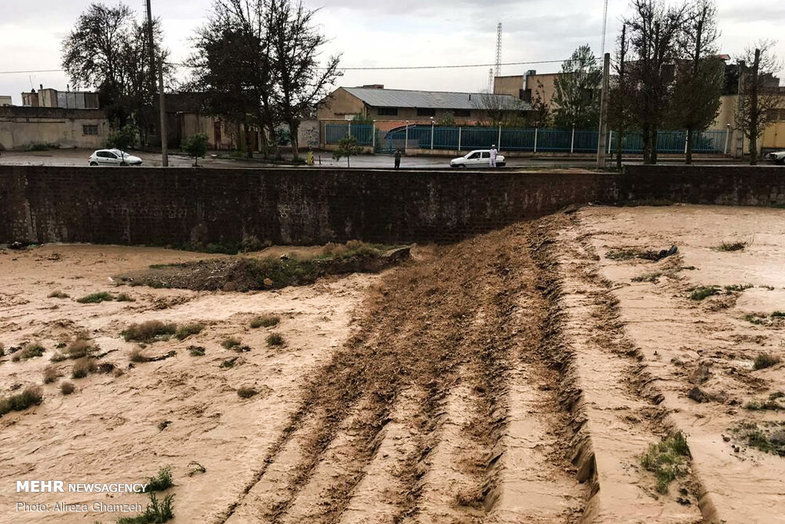 سلفی با سیلاب در سمنان