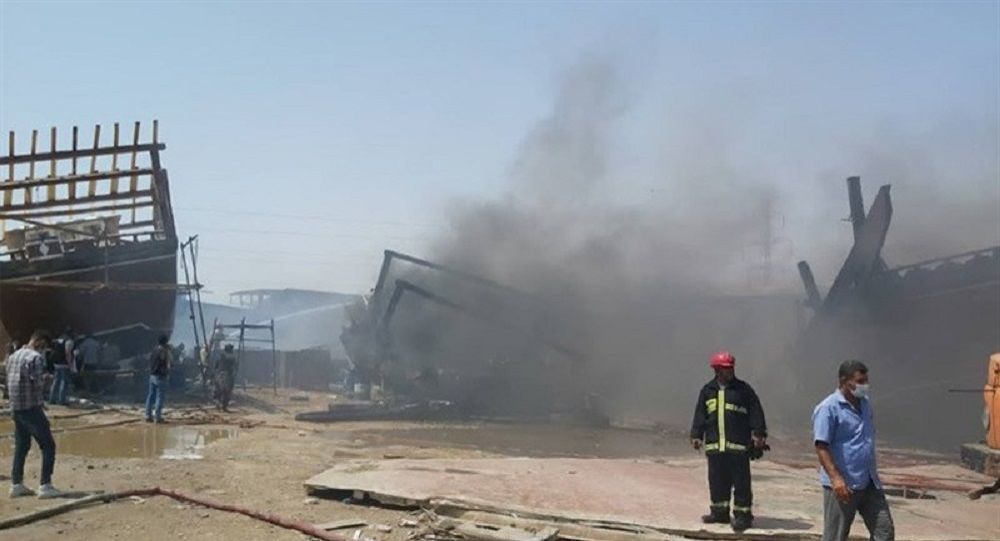 مهار آتشسوزی کارخانه لنجسازی بوشهر