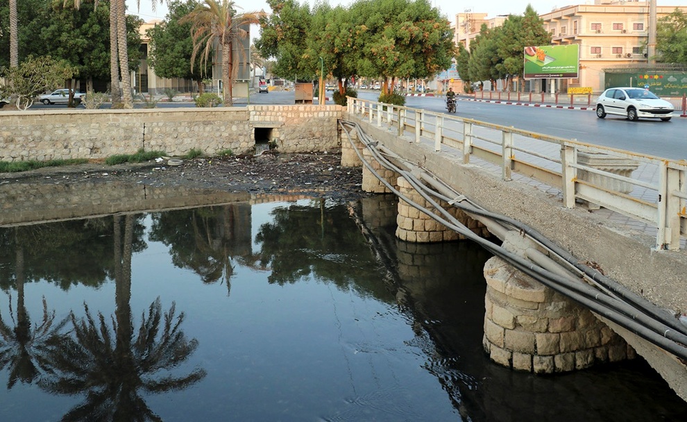 ورود فاضلاب به خلیج فارس