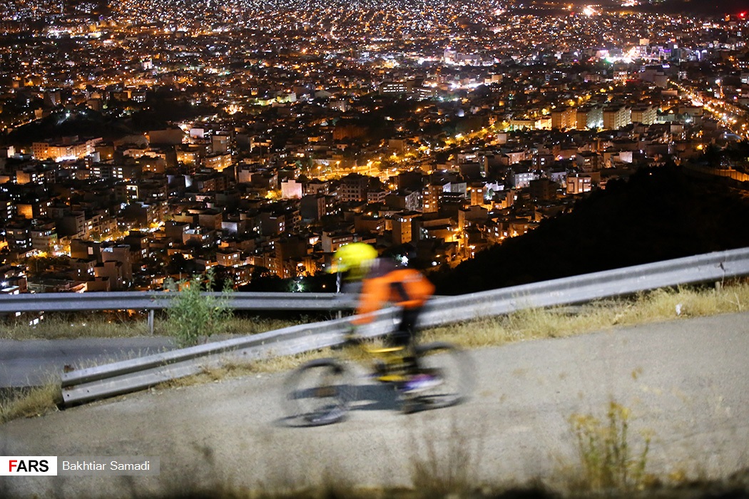 دانهیل سواری در آبیدر