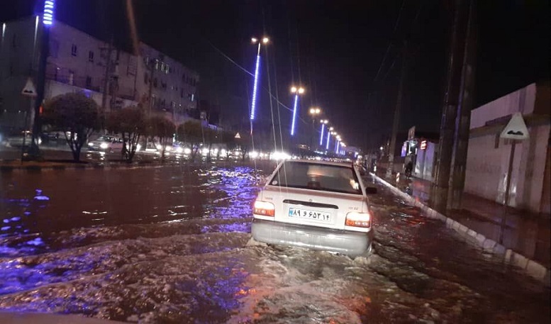بارش باران باعث جاری شدن سیلاب در اهواز شد