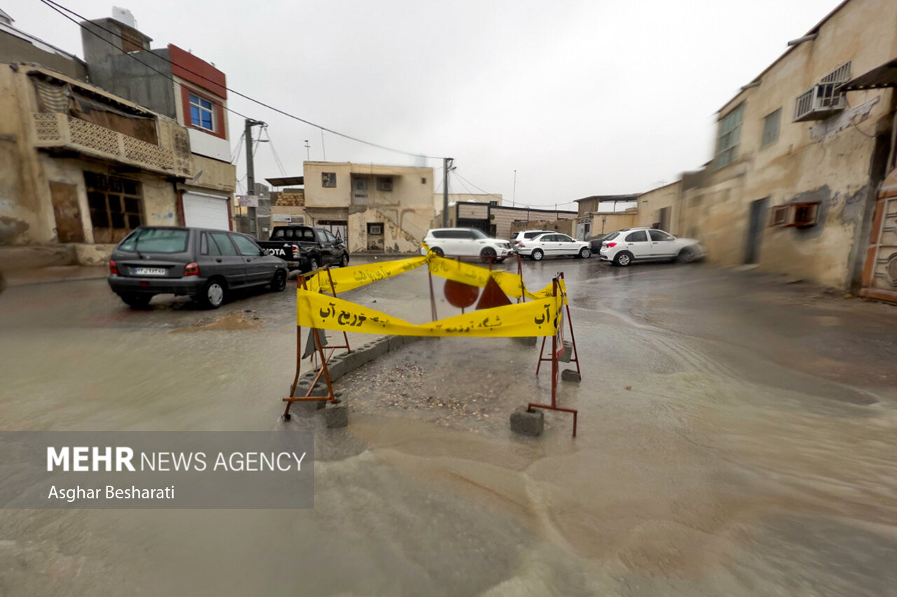 بارش باران و آبگرفتگی معابر عمومی قشم