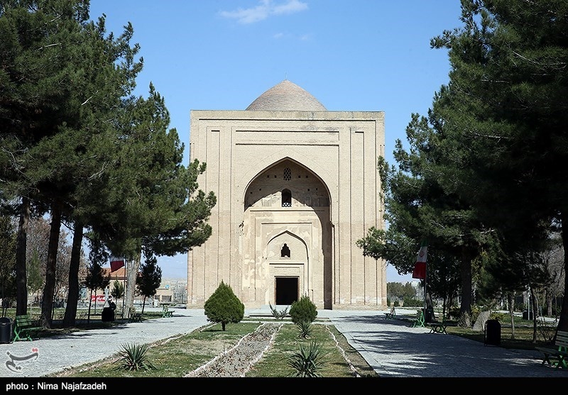 گنبد هارونیه - توس
