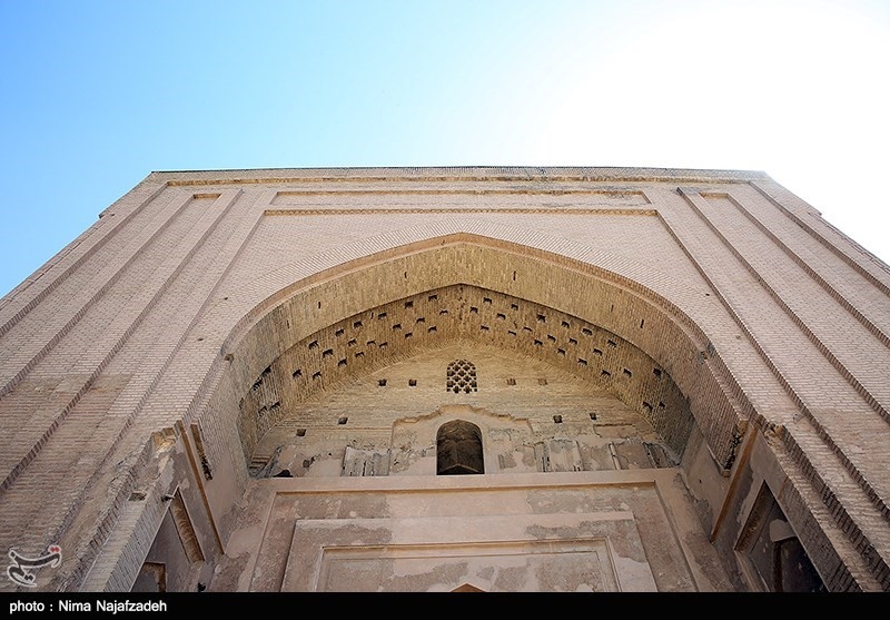 گنبد هارونیه - توس