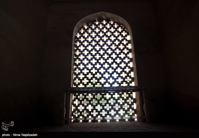 گنبد هارونیه - توس