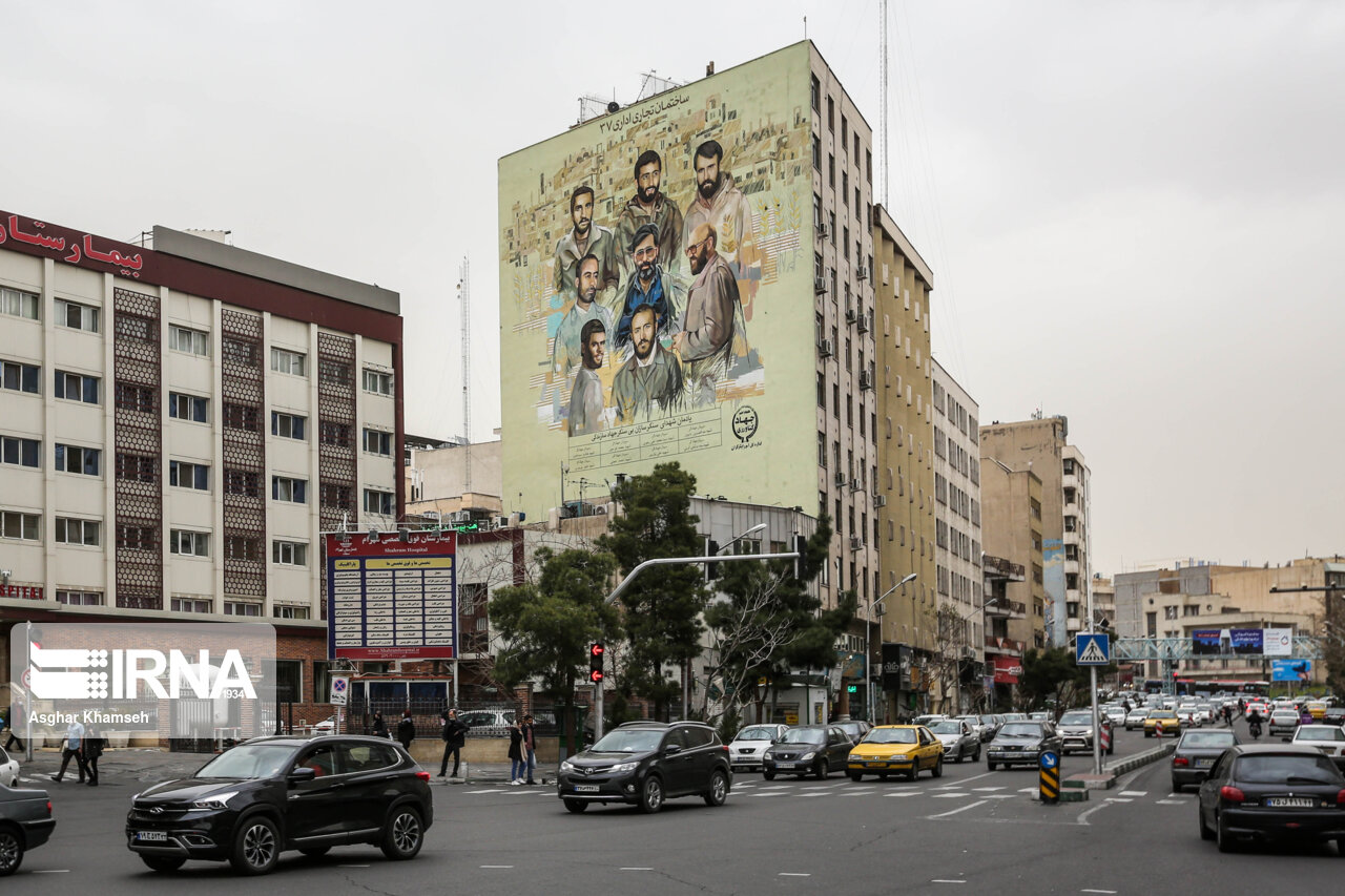تصویر شهدا در شهر
