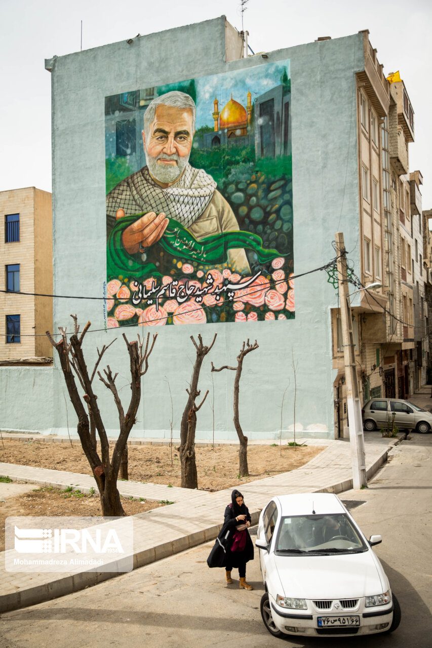 تصویر شهدا در شهر