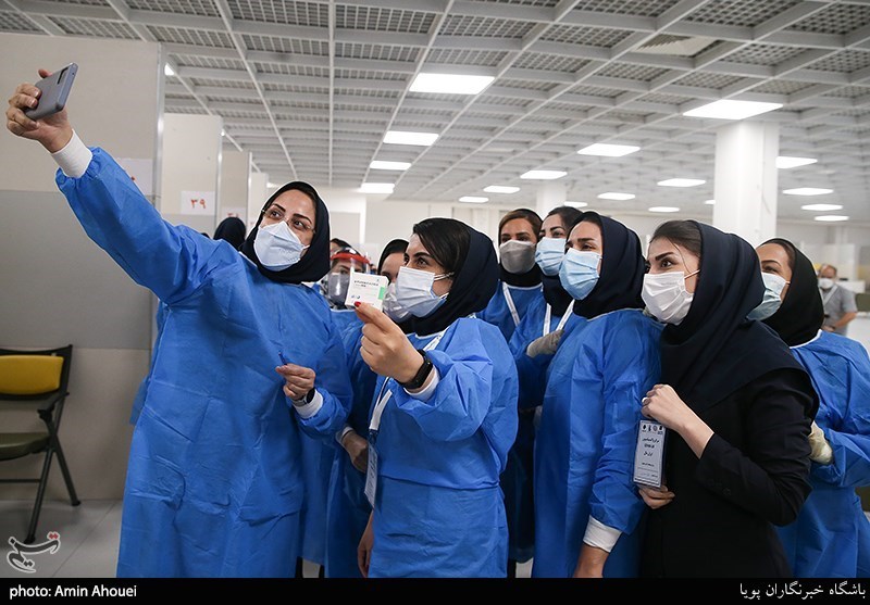 واکسیناسیون سالمندان بالای ۷۵ سال در ایران مال