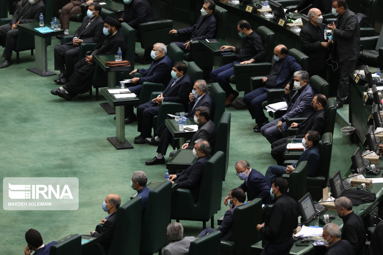ادامه بررسی صلاحیت وزرای پیشنهادی در مجلس