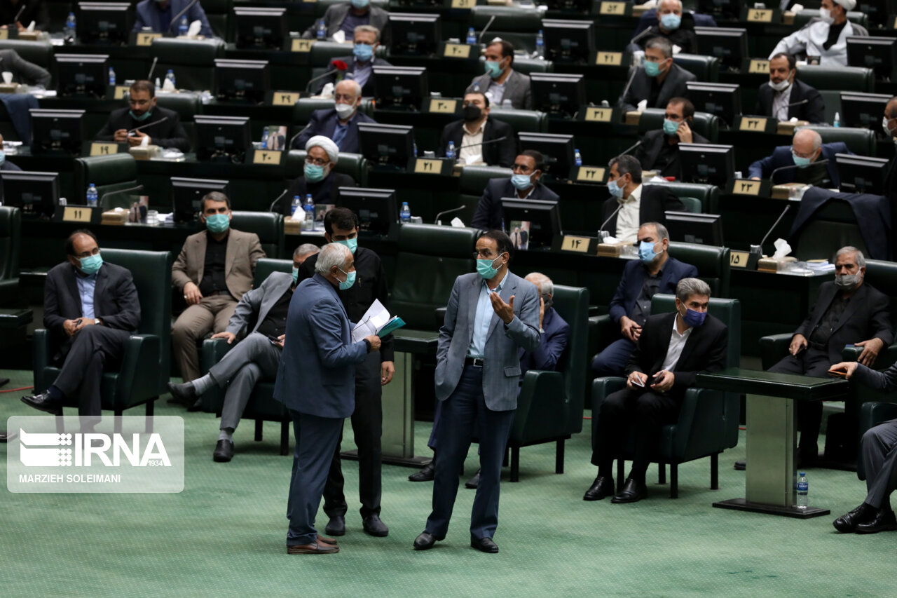 ادامه بررسی صلاحیت وزرای پیشنهادی در مجلس