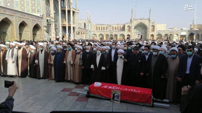 اقامه نماز بر پیکر آیت الله مجتهد شبستری