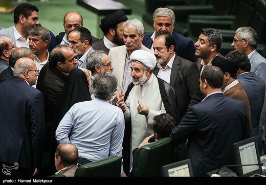 ذوالنوری پاسخ منتقدان را داد