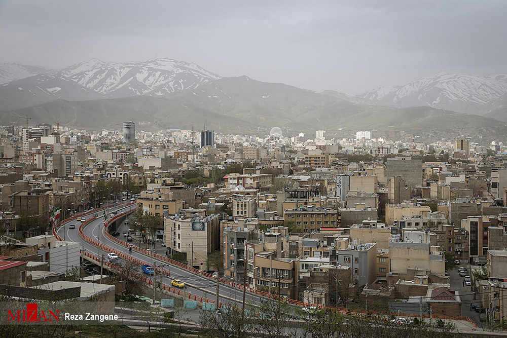 خاک در آسمان همدان