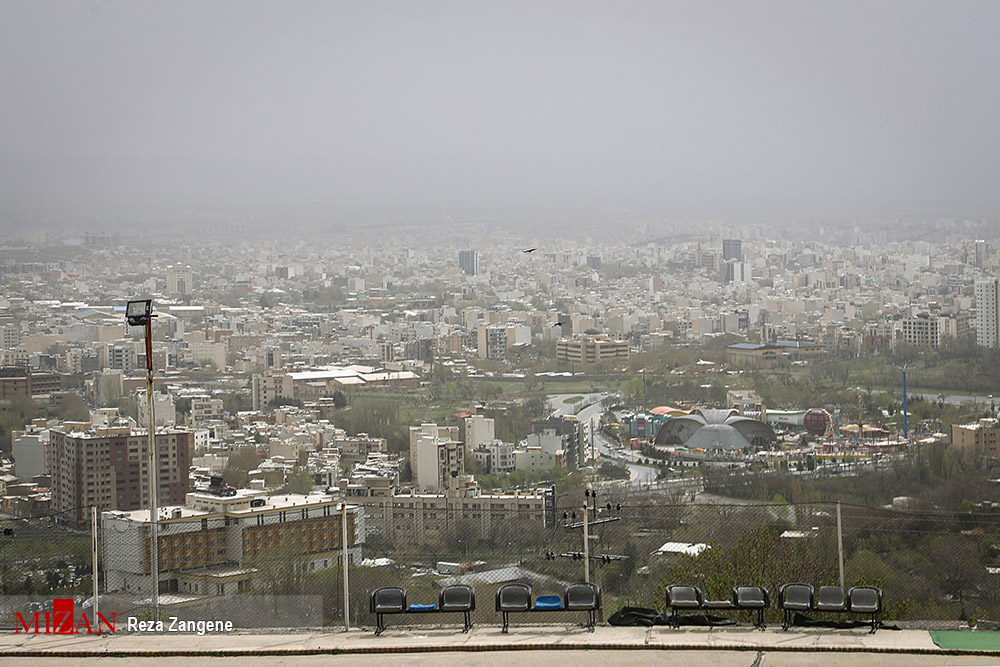 خاک در آسمان همدان