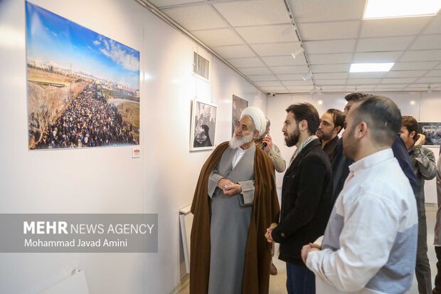 نمایشگاه عکس «لحظههای نور»