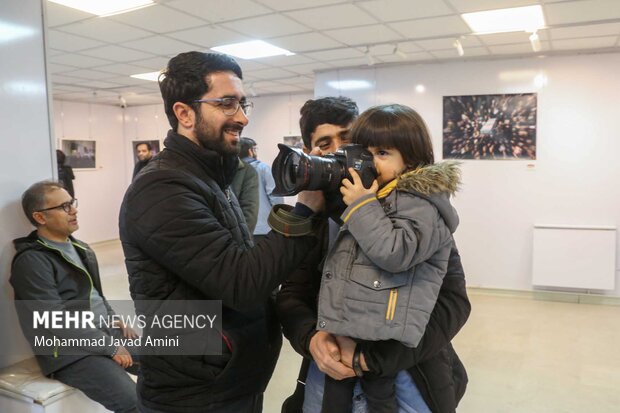 نمایشگاه عکس «لحظههای نور»