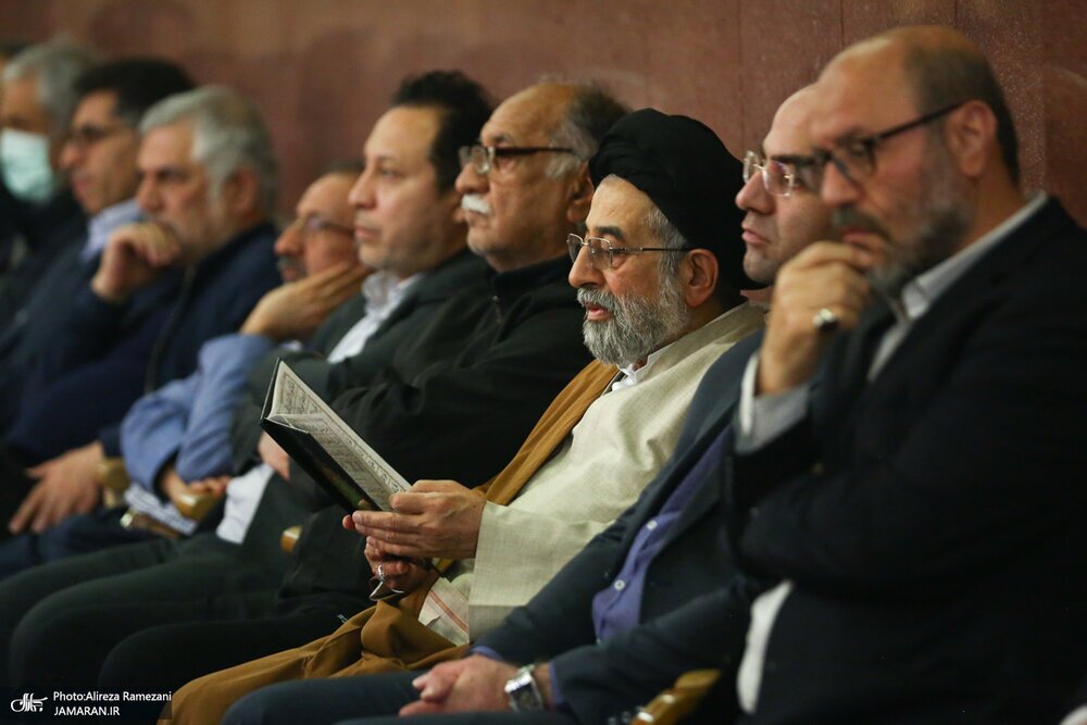 چهرههای اصلاحطلب در مراسم ختم مادر حجاریان
