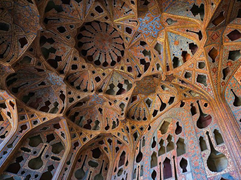 تالار موسیقی عالی قاپو