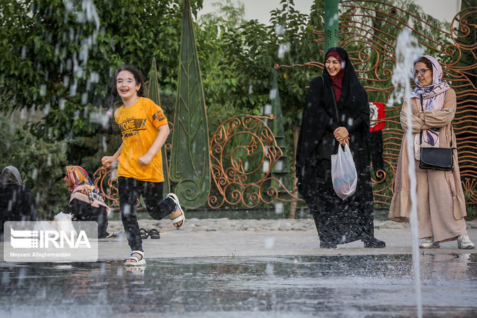 تفریح در آب و آتش