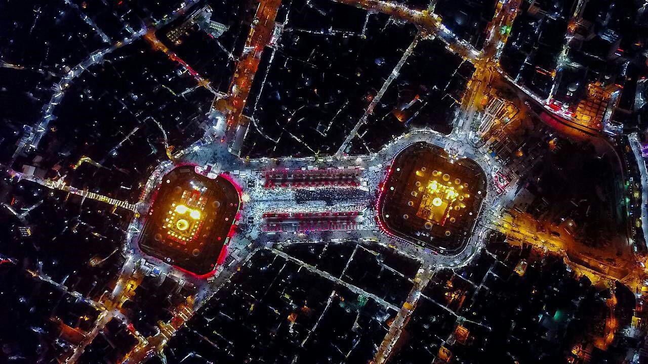به تو از دور‌ سلام به سلیمان جهان از طرف مور سلام