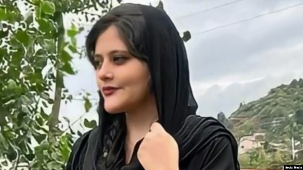 لحظات بیهوشی مهسا امینی در پلیس امنیت اخلاقی
