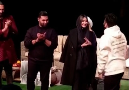 خواستگاری خواننده پاپ ایرانی روی صحنه!