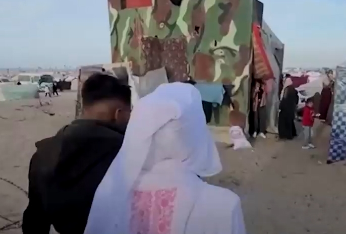 یک جشن عروسی متفاوت در چادر