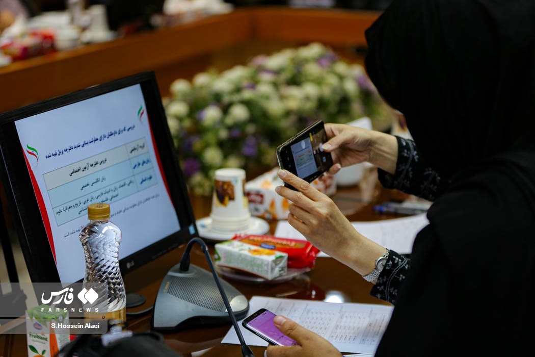 نمایش تجهیزات تقلب در کنکور