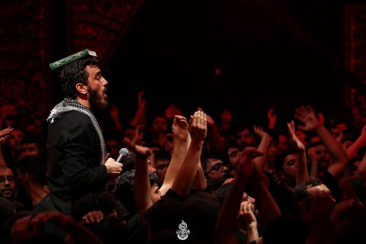 واکنش متفاوت یک مداح به قرآن سوزی
