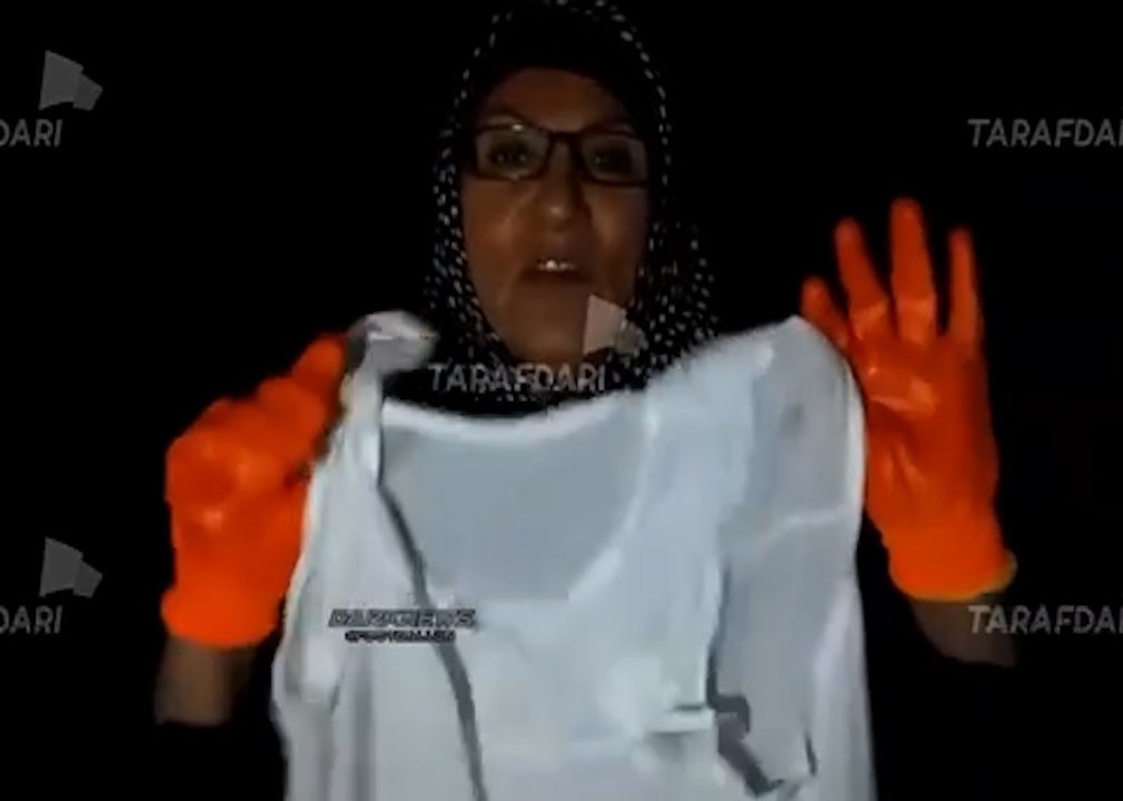 زن ایرانی که لباسش را برای رونالدو آورد!