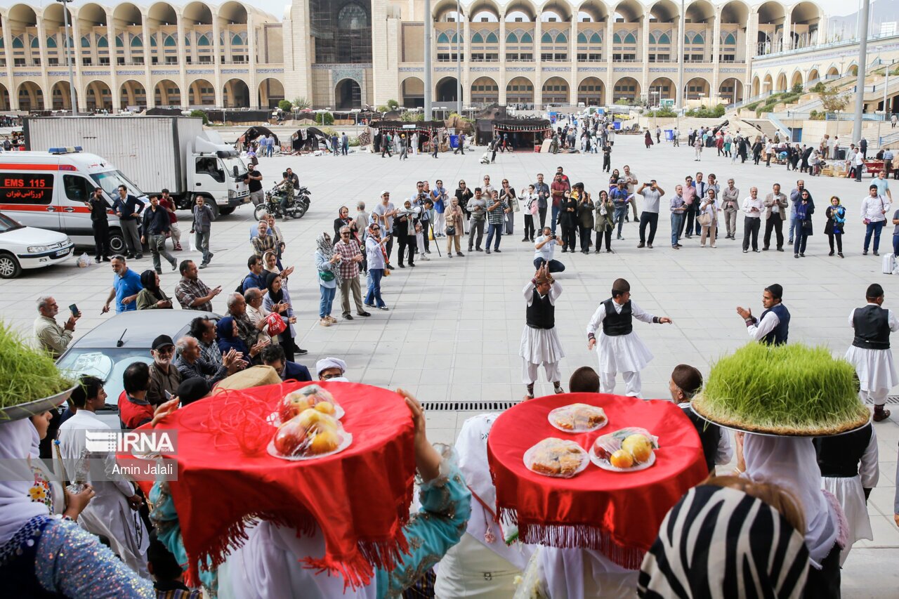 نمایشگاه «روستا آباد» در تهران